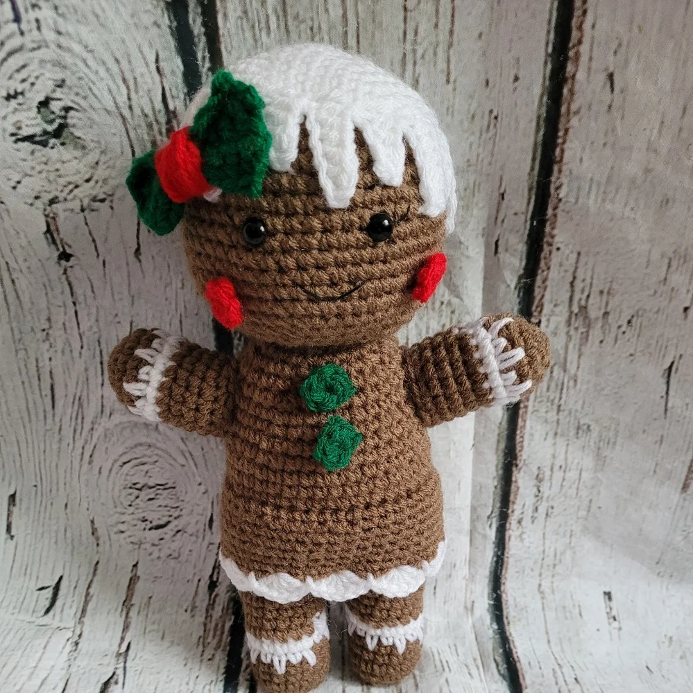 New Gingerbread Girl Christmas Amigurumi Decor - Picture 2 of 16